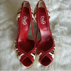 Dolce&Gabbana pumps peep toe.